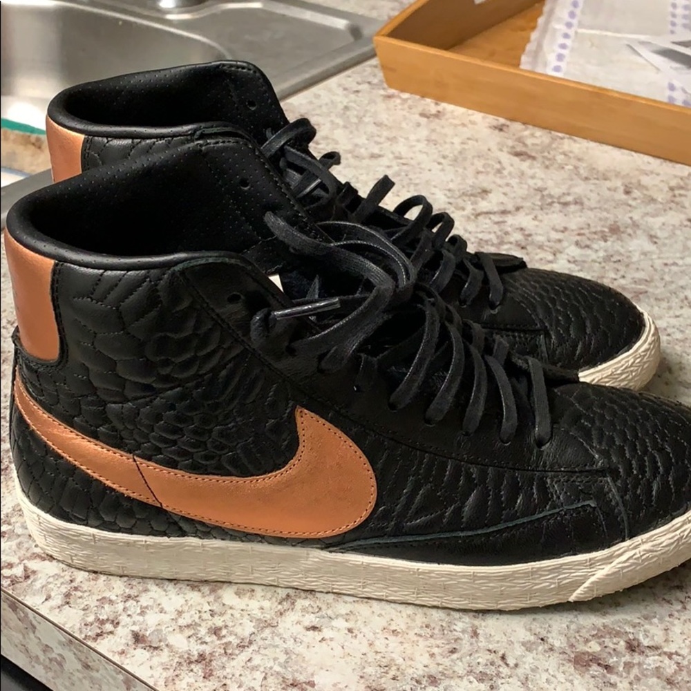 Nike shoes size 8 US